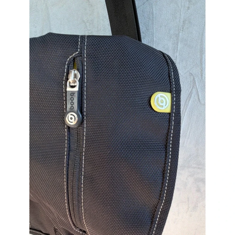 Booq BOA Nerve Laptop Computer Messenger Bag Crossbody Black Rugged RFID Commute